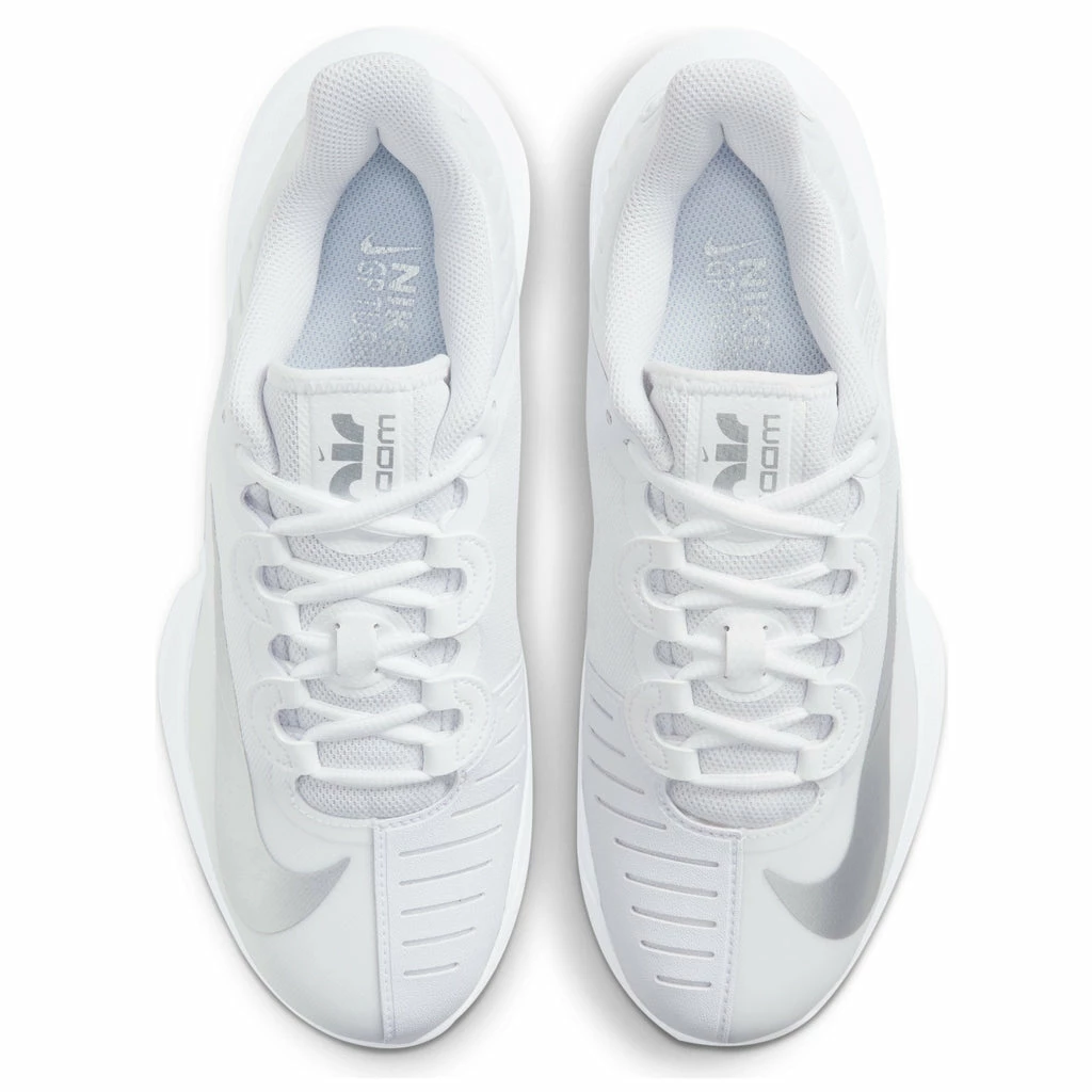 Nike Air Zoom GP Turbo Women's Tennis Shoe (White/Silver) 6 Nike Air Zoom GP Turbo Women's Tennis Shoe (White/Silver) - Image 4